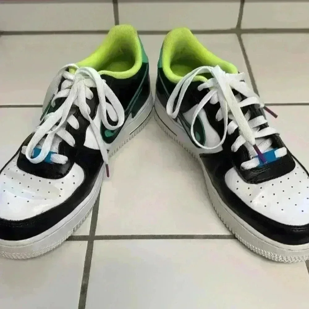 Nike Air Force 1 Lv8 Graffiti Size 7Y